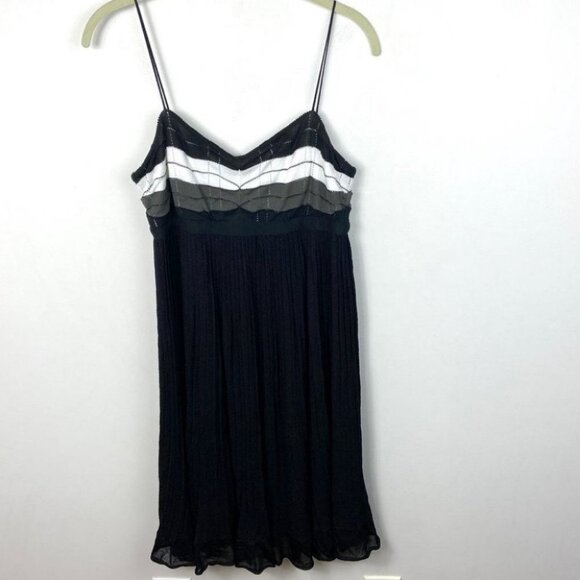 IISLI Black White Mini Dress Size Medium Sweetheart Neck A-Line Minimal Flare M - Picture 8 of 9